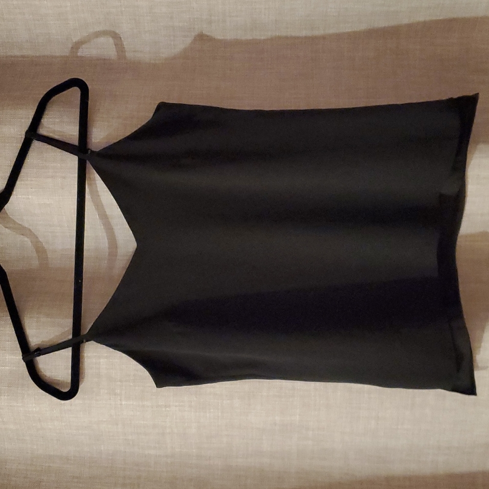 White house Black market V neck Cami.